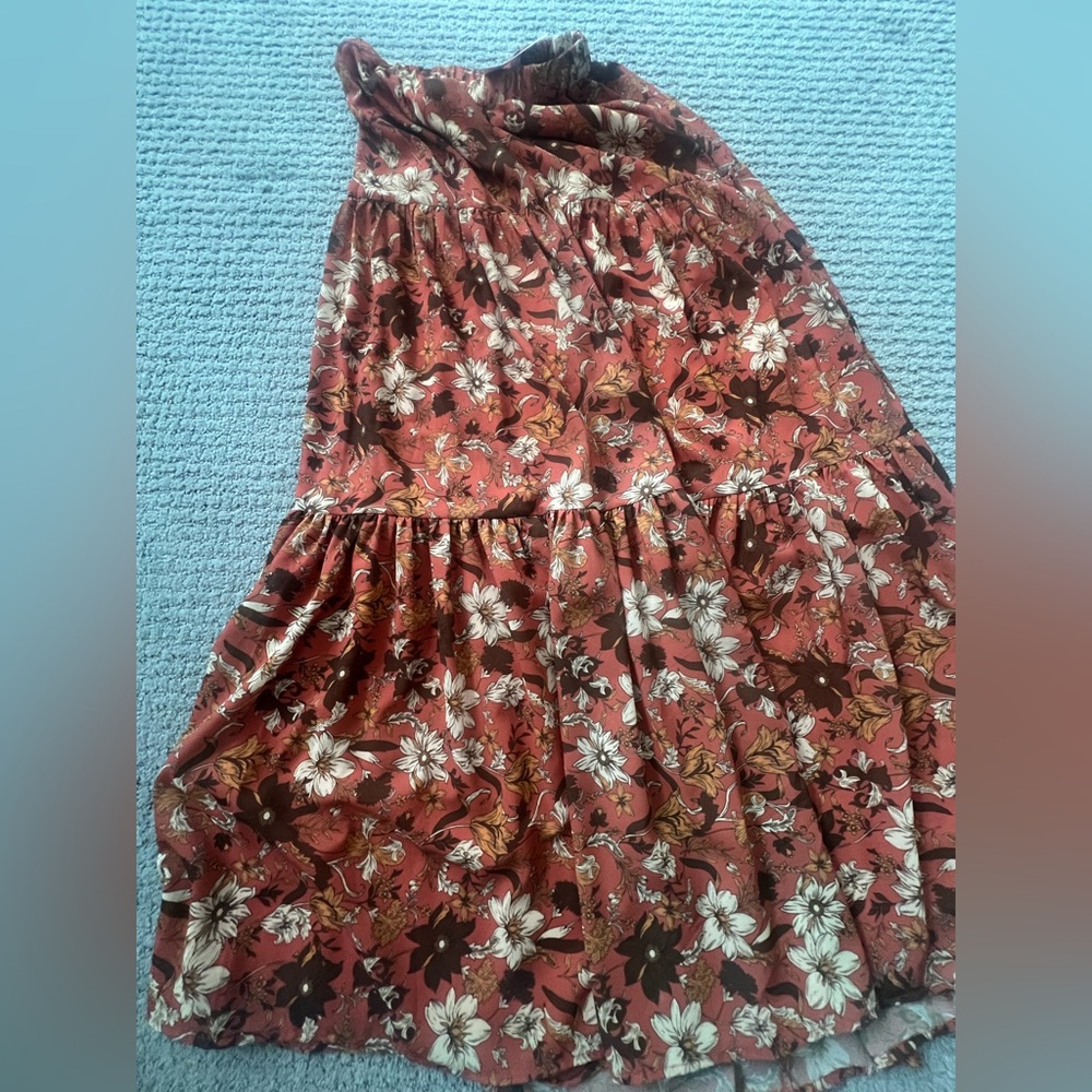 New skirt size small